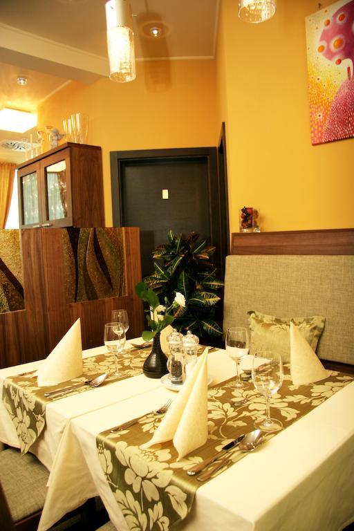 Fine Restaurant & Apartments マラツキ エクステリア 写真