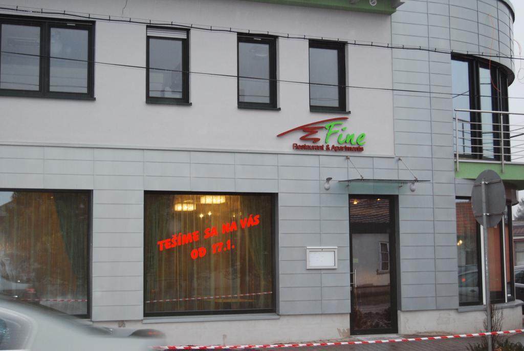 Fine Restaurant & Apartments マラツキ エクステリア 写真
