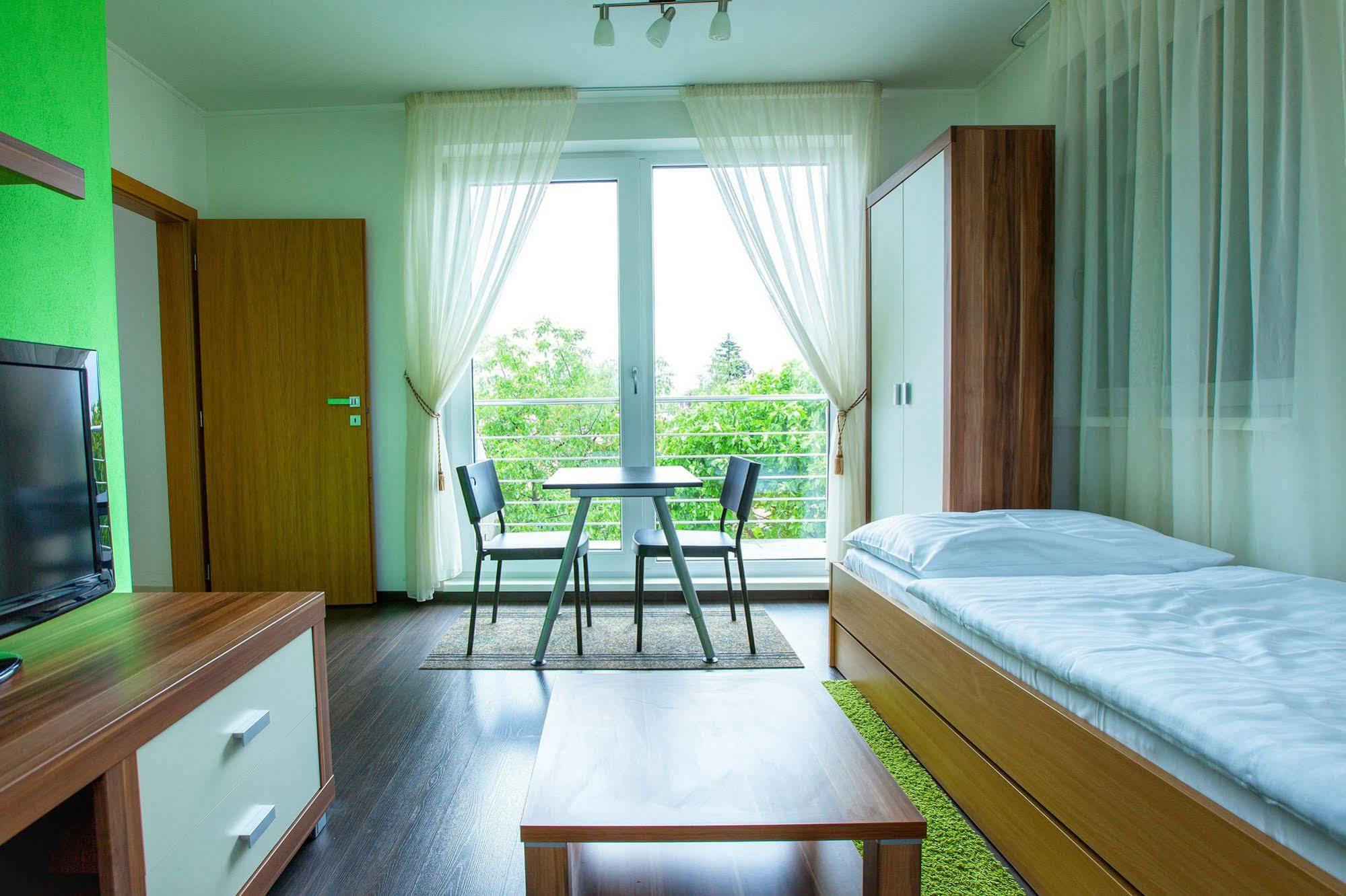 Fine Restaurant & Apartments マラツキ エクステリア 写真