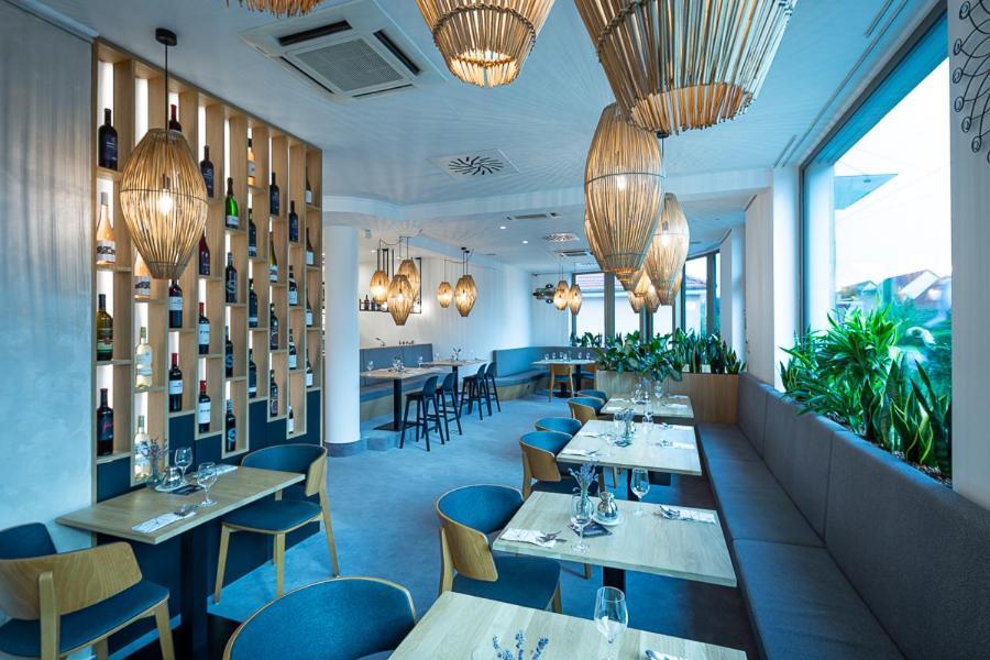 Fine Restaurant & Apartments マラツキ エクステリア 写真
